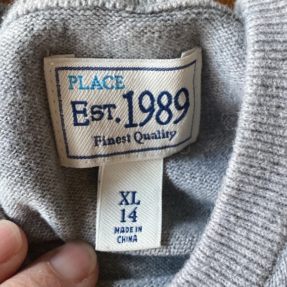 Children’s Place XL (14) Argyle Sweater Approx 23 inch long - Picture 3 of 6